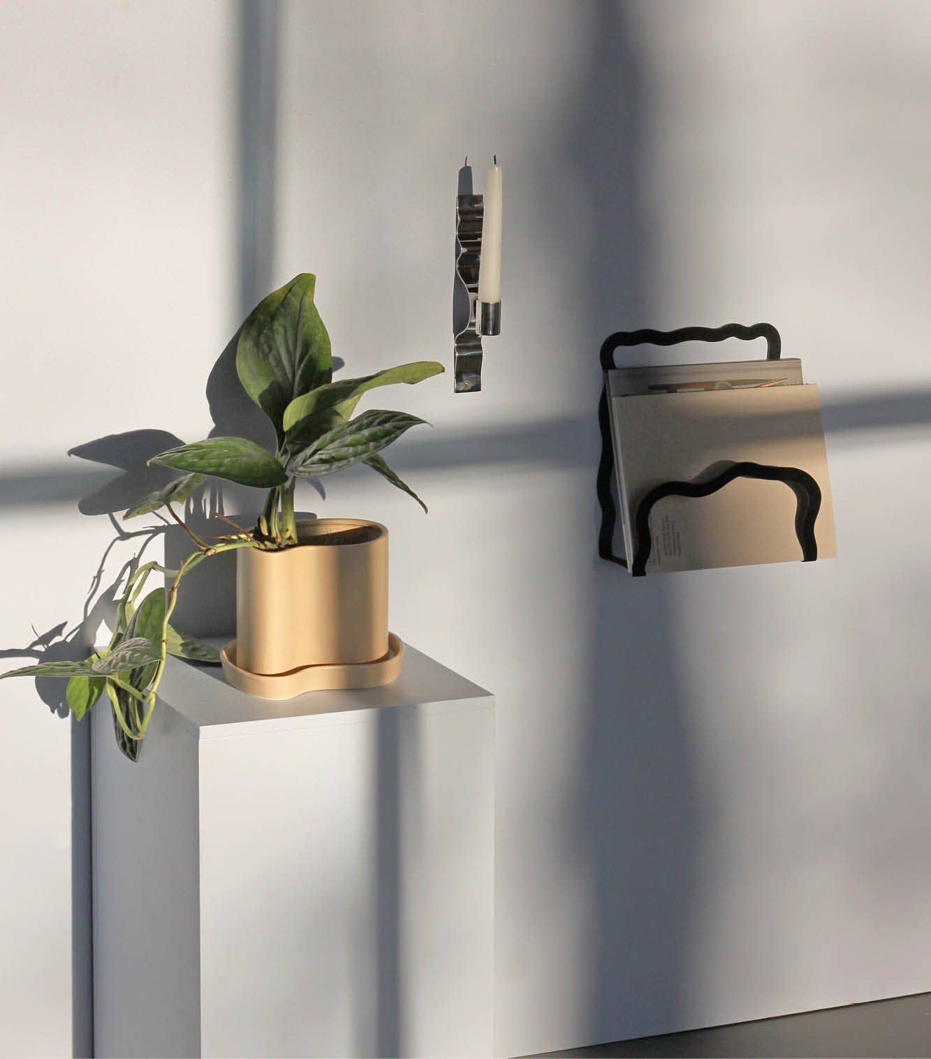 fumi magazine holder - haus divided