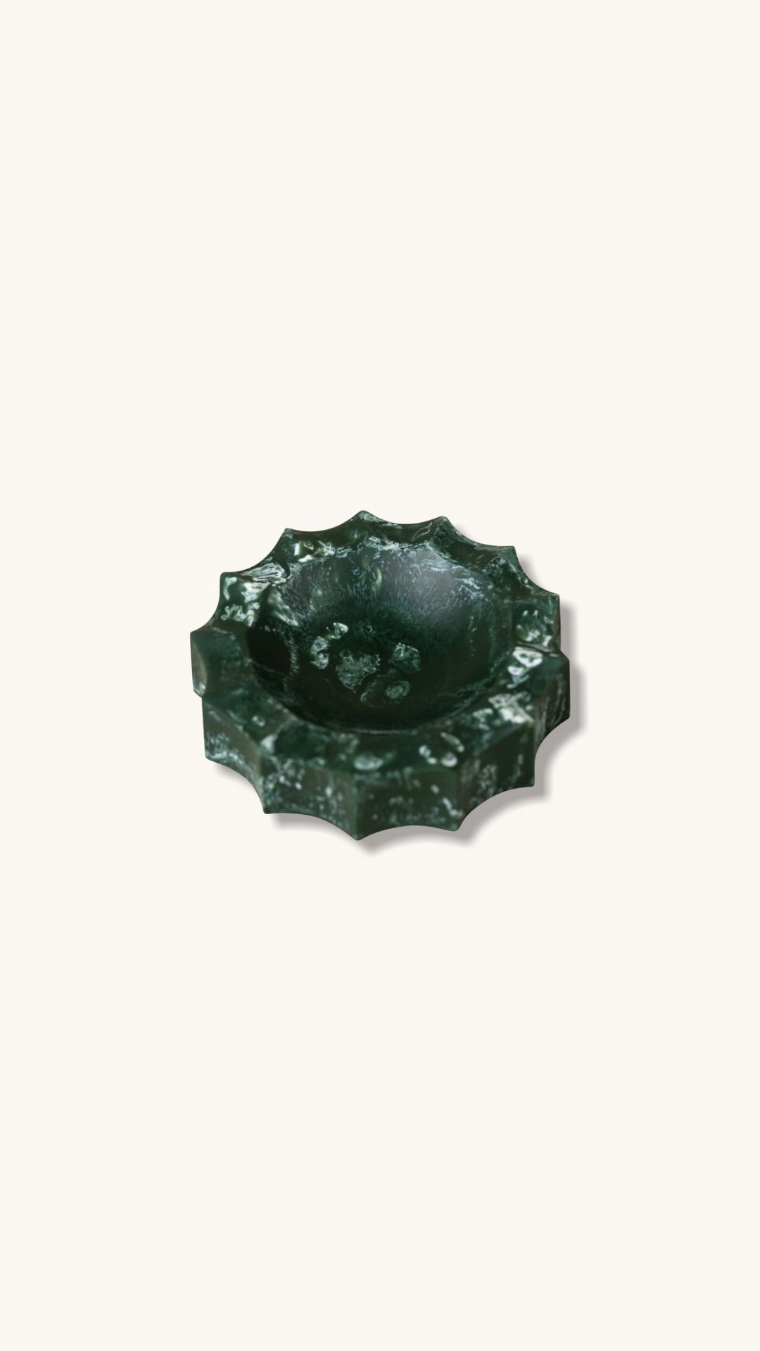 sydney resin sun dish in dark jade